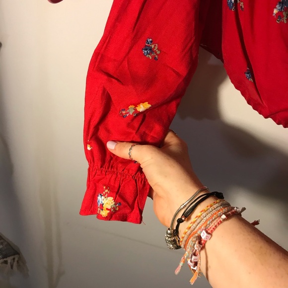 Red flowered off the shoulder blouse - Picture 2 of 4
